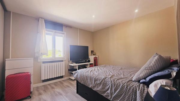 MAISON 86M² RENOVÉE 3 CHAMBRES GARAGE JARDIN