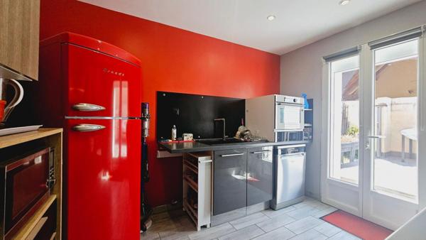 MAISON 86M² RENOVÉE 3 CHAMBRES GARAGE JARDIN