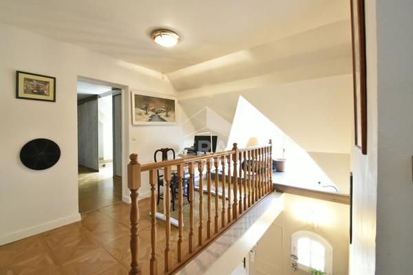 Maison Neauphle Le Chateau 7 pièce(s) 189.63 m2