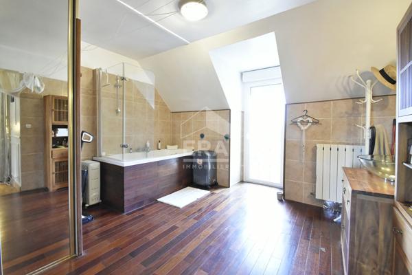 Maison Neauphle Le Chateau 7 pièce(s) 189.63 m2