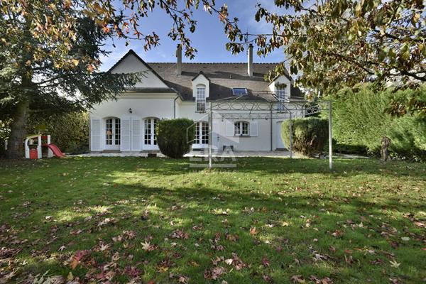 Maison Neauphle Le Chateau 7 pièce(s) 189.63 m2