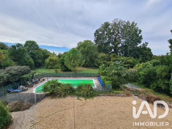 Maison à vendre 5 pièces 140 m² Saint-Jean-d'Angély