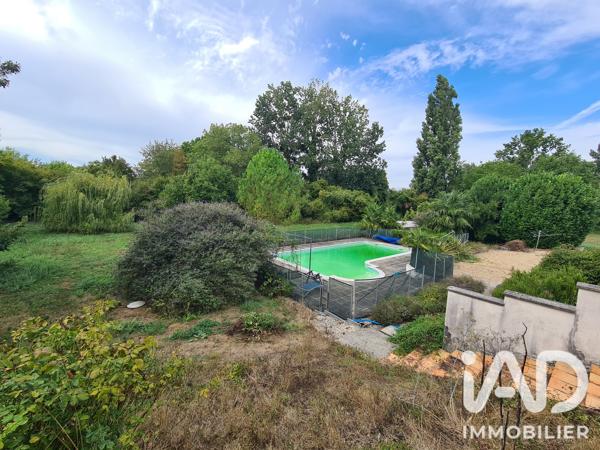 Maison à vendre 5 pièces 140 m² Saint-Jean-d'Angély