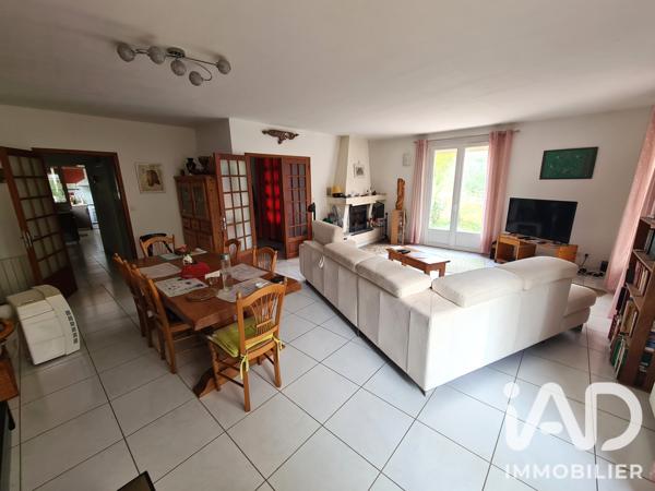 Maison à vendre 5 pièces 140 m² Saint-Jean-d'Angély