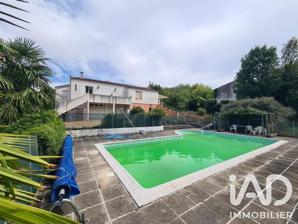 Maison à vendre 5 pièces 140 m² Saint-Jean-d'Angély