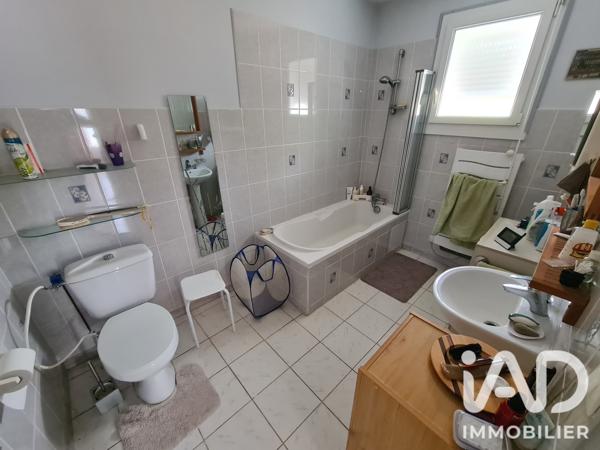 Maison à vendre 5 pièces 140 m² Saint-Jean-d'Angély