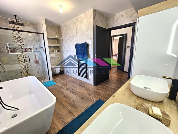 MAISON 5 chambres / 2 TERRASSES / 2 GARAGES