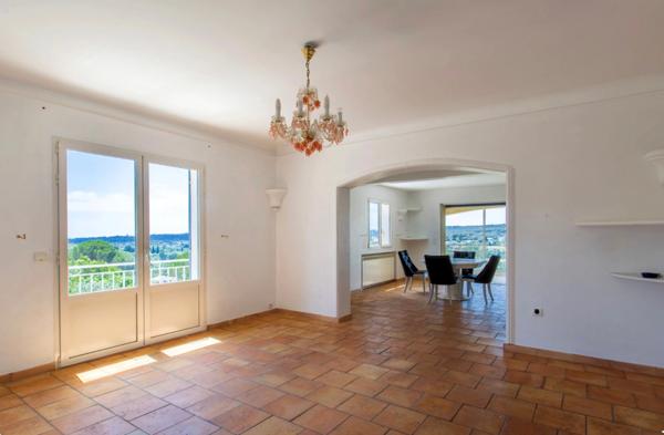 Maison à vendre 7 pièces SAINT PAUL DE VENCE (06)