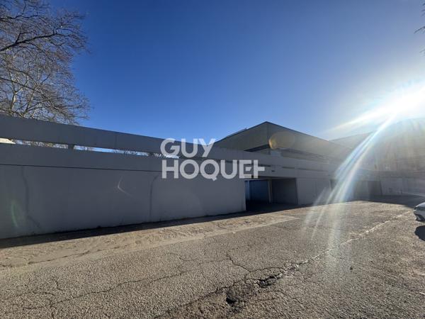 Garage à louer - Quai de l'Église à Pontcharra
