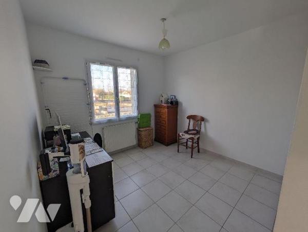 EXCLUSIVITÉ - LES HERBIERS - Plain-pied de 83 m² habitable en très bon état au calme d'un lotis...