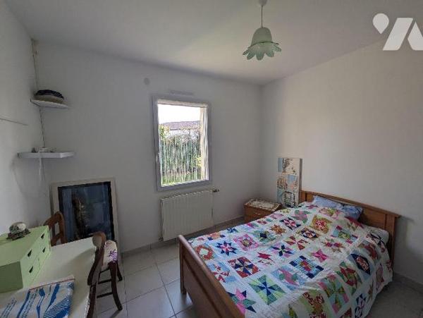 EXCLUSIVITÉ - LES HERBIERS - Plain-pied de 83 m² habitable en très bon état au calme d'un lotis...