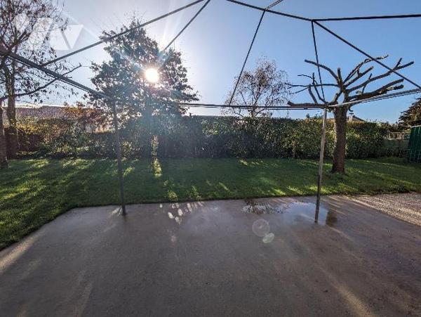 EXCLUSIVITÉ - LES HERBIERS - Plain-pied de 83 m² habitable en très bon état au calme d'un lotis...