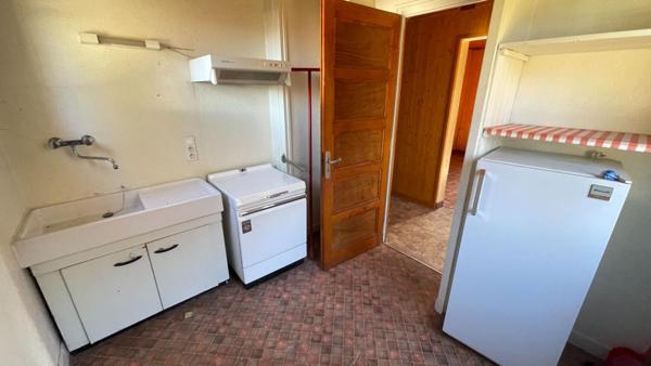 EXCLUSIVITE - Maison avec deux appartements de 50m2 à rénover exposition SUD