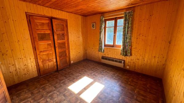 EXCLUSIVITE - Maison avec deux appartements de 50m2 à rénover exposition SUD