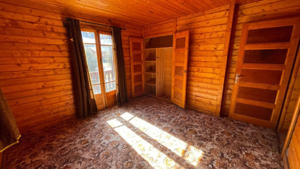 EXCLUSIVITE - Maison avec deux appartements de 50m2 à rénover exposition SUD