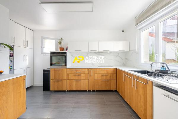 BEZONS _ Maison 5 pièces 110 m2 €419 000 ** - Référence 4432