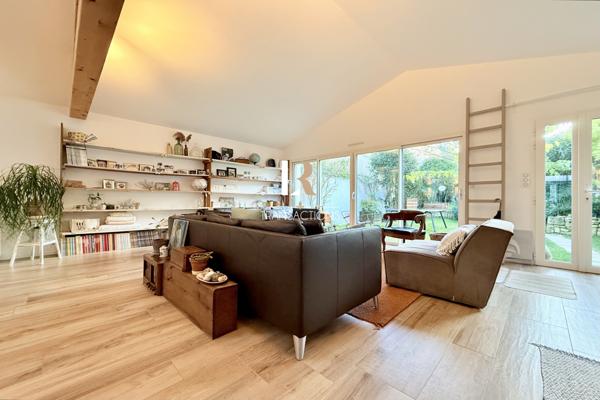 La Rochelle (17000) La Genette - Maison de Plain-pied avec quadruple garage et appartement T3