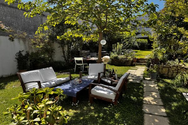 La Rochelle (17000) La Genette - Maison de Plain-pied avec quadruple garage et appartement T3