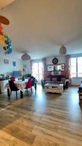 A VENDRE 5 PIECES SECTEUR COTY