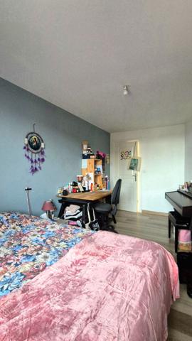 A VENDRE 5 PIECES SECTEUR COTY