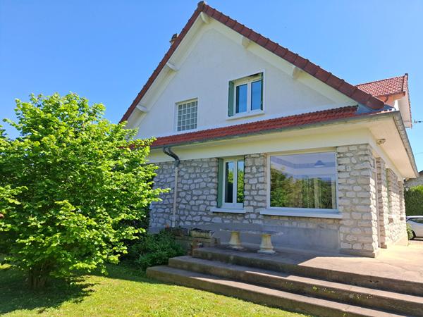 Maison spacieuse à vendre à Combs-la-Ville - Beausoleil