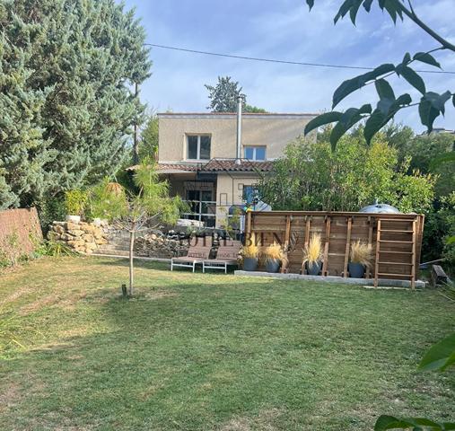 Maison T2 meublée avec dépendance jardin et piscine Pierrevert