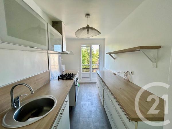 Appartement F5 à vendre  5 pièces - 95,12 m2 L ISLE ADAM - 95