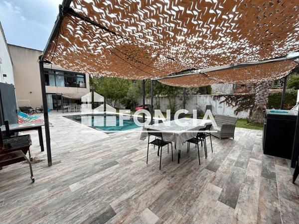 Location Maison 7 pièces 203.6 m² - Marignane 13700