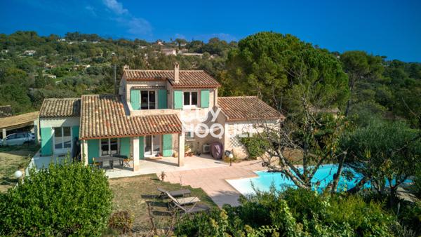 Villa rénovée avec élégance dans un quartier prisé de Mouans-Sartoux