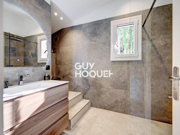 Villa rénovée avec élégance dans un quartier prisé de Mouans-Sartoux