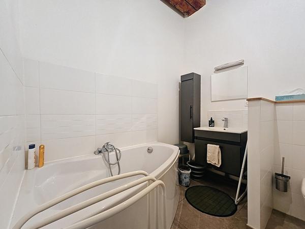 Appartement plein centre avec cachet