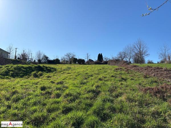 Terrain à SAINTE-FEREOLE, 19270 - 1349m²