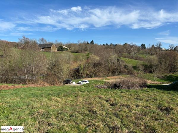 Terrain à SAINTE-FEREOLE, 19270 - 1349m²