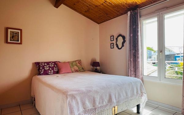 Maison à vendre    3 pièces •  La Flotte