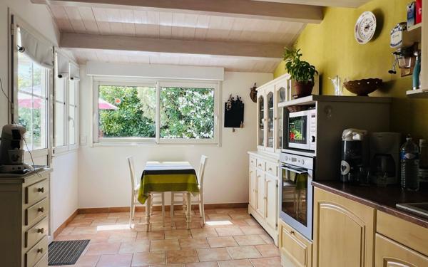 Maison à vendre    3 pièces •  La Flotte