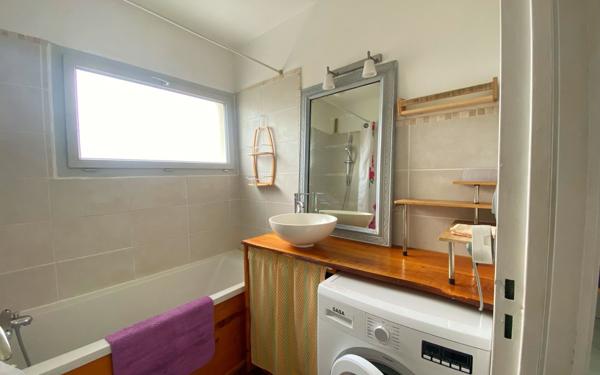 Appartement à vendre    3 pièces • 60,90 m2 Bordeaux