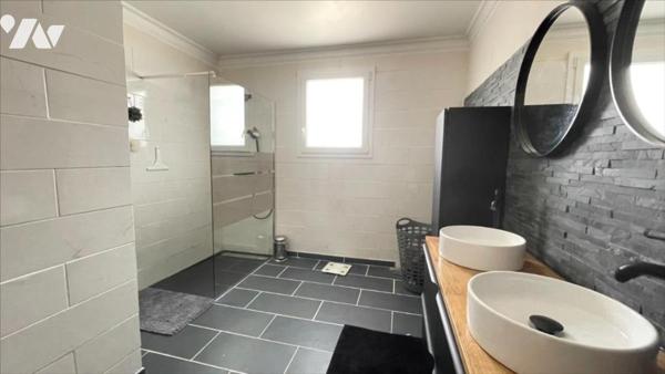 MAISON - 6 PIÈCES-164m²  LA JARRIE