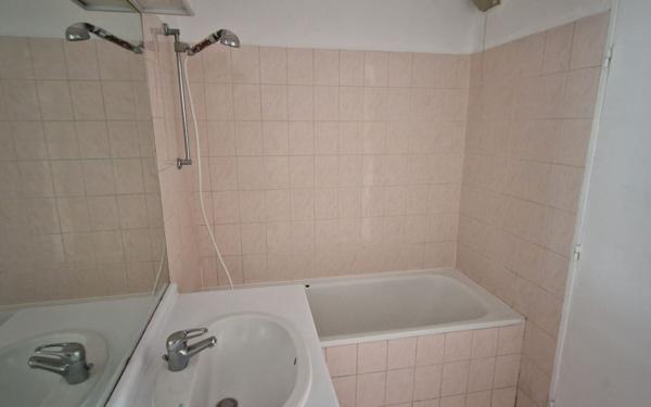 Appartement à vendre    1 pièce • 31,49 m2 Créteil