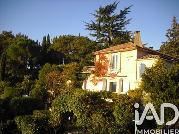 Maison à vendre 10 pièces 240 m² Montauroux