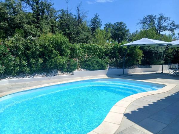 Vente                                                      Villa
                        
                     4 pièces                      105 m2                     à Perpignan