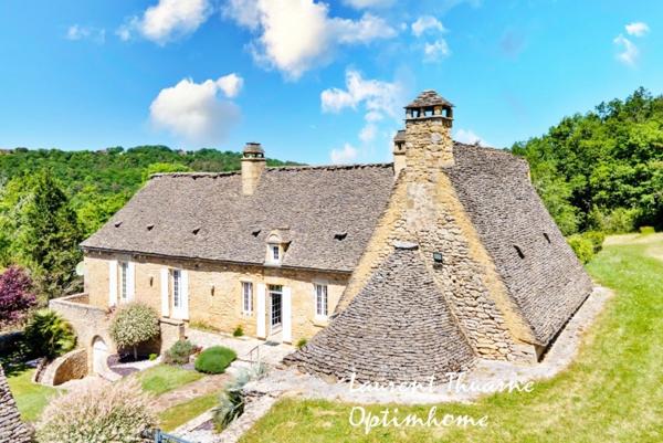 Retraite secrète au cœur du Périgord – Demeure noble du XVème siècle avec piscine et dépendances, entre patrimoine et nature préservée