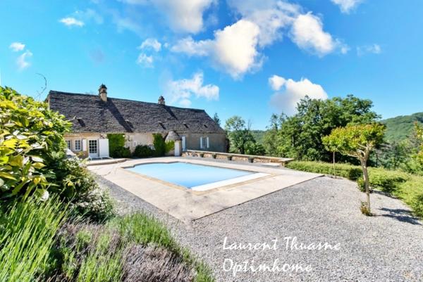 Retraite secrète au cœur du Périgord – Demeure noble du XVème siècle avec piscine et dépendances, entre patrimoine et nature préservée