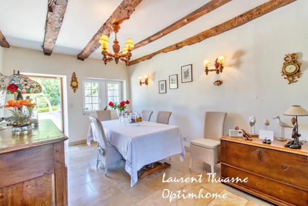 Retraite secrète au cœur du Périgord – Demeure noble du XVème siècle avec piscine et dépendances, entre patrimoine et nature préservée