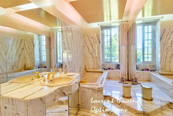 Retraite secrète au cœur du Périgord – Demeure noble du XVème siècle avec piscine et dépendances, entre patrimoine et nature préservée