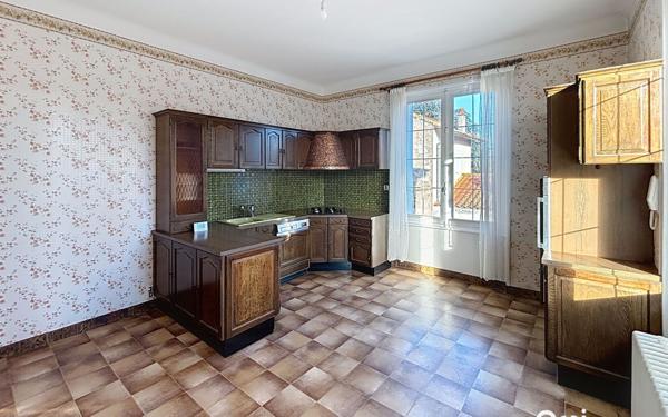 Maison à vendre    3 pièces • 149 m2 Brioude