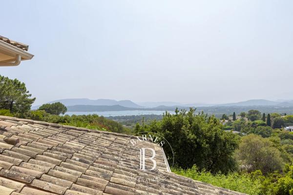 Sainte-Lucie-de-Porto-Vecchio, Villa 3 Chambres -  150 m² à vendre
