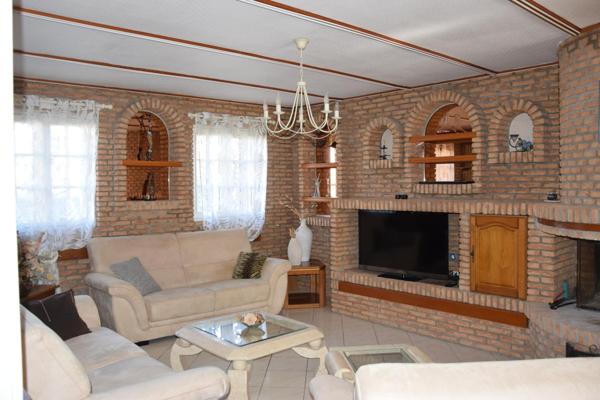 Rare sur le secteur, belle architecture.