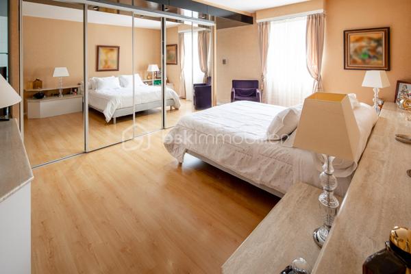 Maison d architecte de 310,80 m²