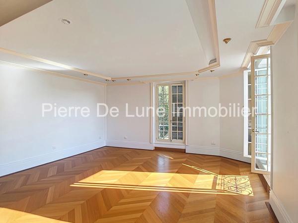 Maison À vendre 10 pièce(s) 426 m²