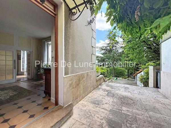 Maison À vendre 10 pièce(s) 426 m²